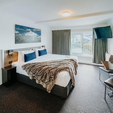 Falls Creek Hotel Bagian luar foto