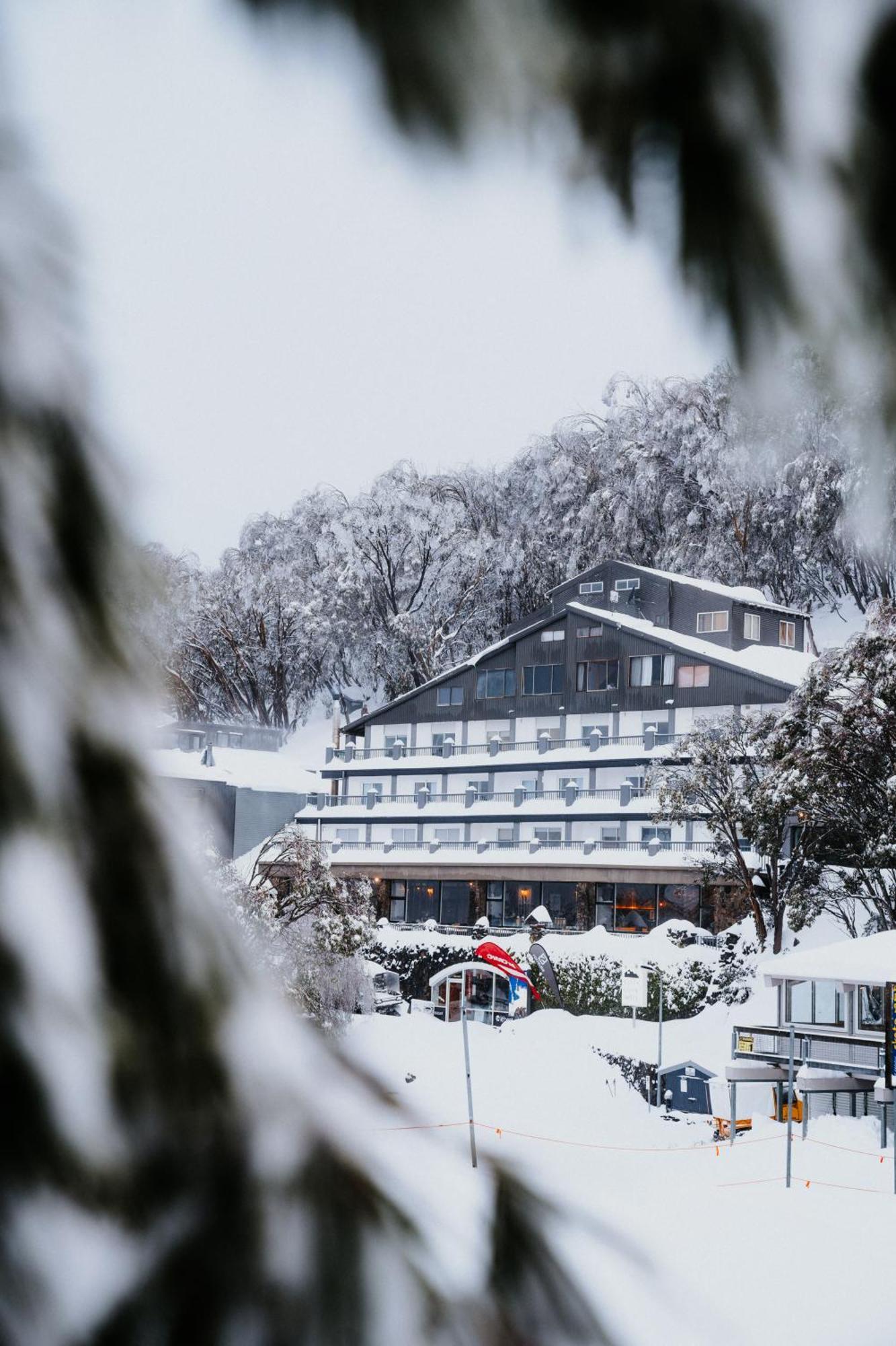 Falls Creek Hotel Bagian luar foto